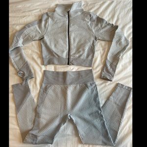 2 pc work out set in light blue size L